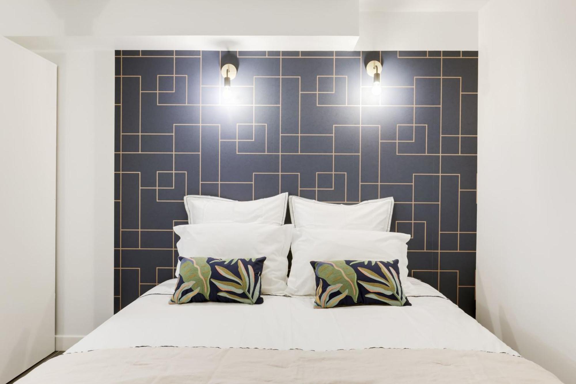Nice Apartment Renovated And Bright Street Side Париж Екстериор снимка
